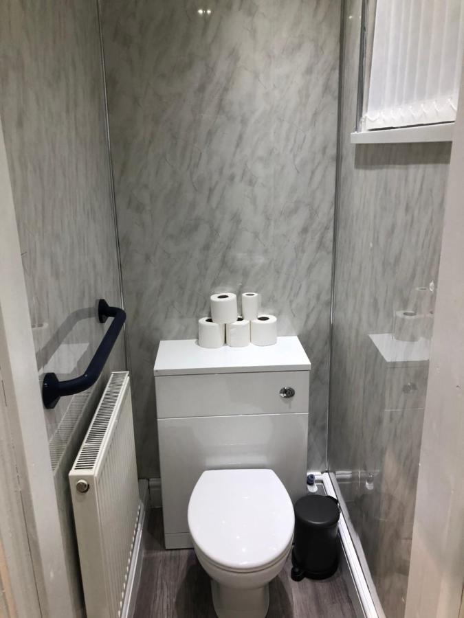 Handpost Lodge Νιούπορτ Εξωτερικό φωτογραφία